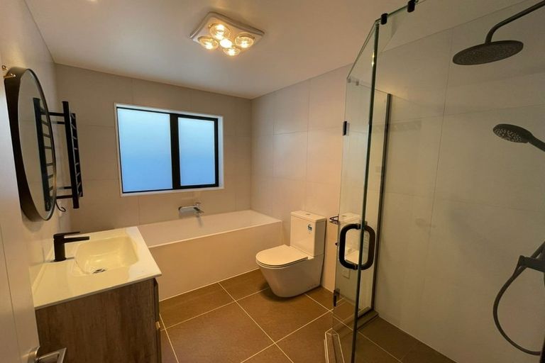 Photo of property in 22 Holcroft Street, Papakura, 2110