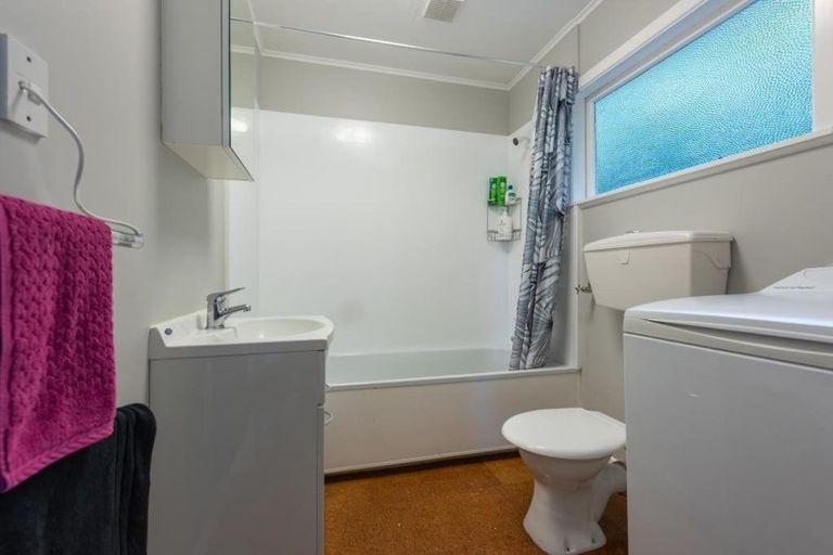 Photo of property in 73a Pembroke Road, Northland, Wellington, 6012