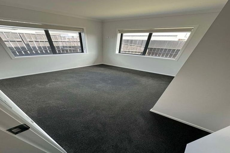 Photo of property in 128b Weraroa Road, Levin, 5510
