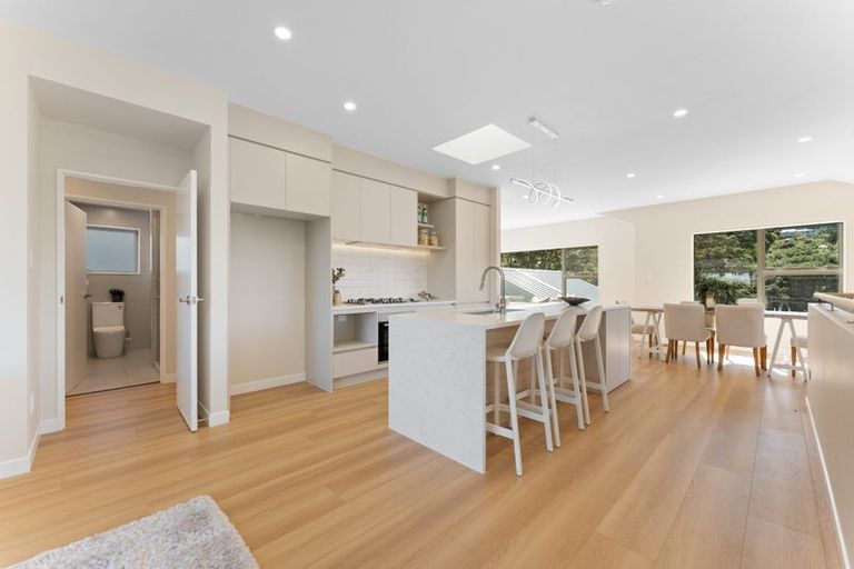 Photo of property in 49 Chamberlain Road, Massey, Auckland, 0614