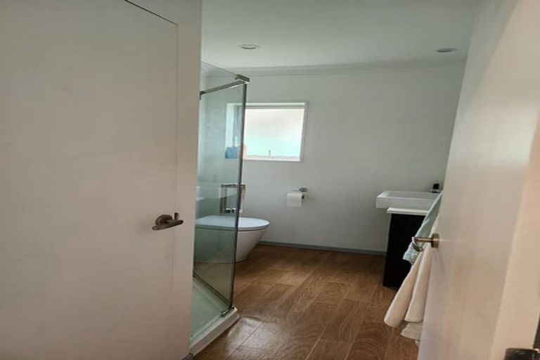 Photo of property in 24 Holt Avenue, Torbay, Auckland, 0630