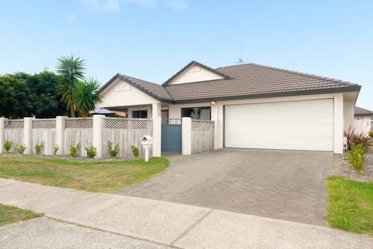 Photo of property in 59 Sandhurst Drive, Papamoa Beach, Papamoa, 3118