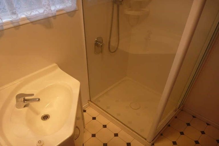 Photo of property in 74 Oakhampton Street, Hornby, Christchurch, 8042