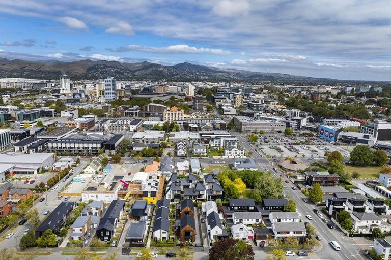Photo of property in 43a Gracefield Avenue, Christchurch Central, Christchurch, 8013