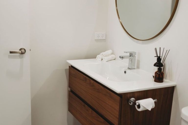 Photo of property in 6 Bright Way, Lower Vogeltown, New Plymouth, 4310