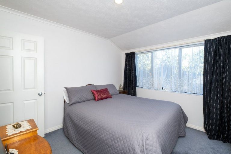 Photo of property in 11 Pukekura Place, Taradale, Napier, 4112