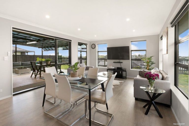 Photo of property in 59 Lisle Farm Drive, Pukekohe, 2120