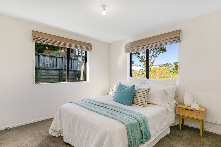 Photo of property in 37 Cedarwood Street, Woodridge, Wellington, 6037