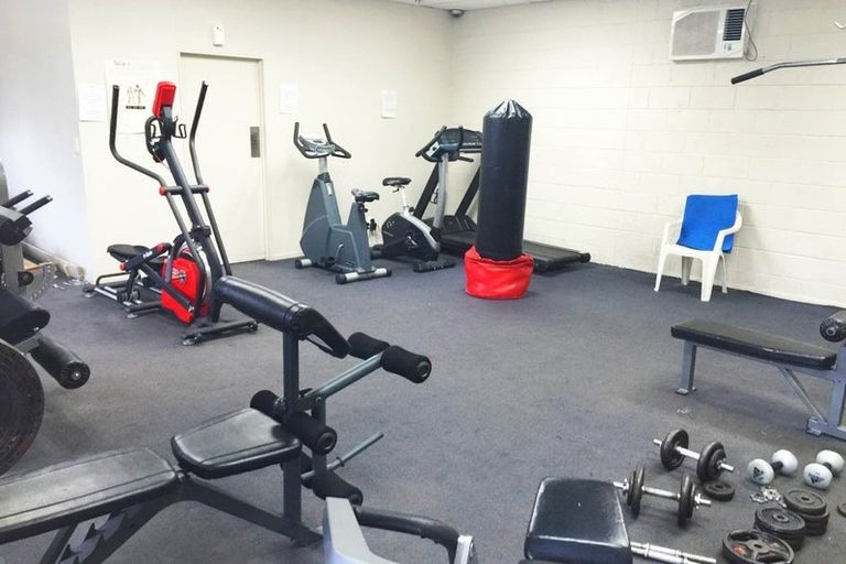 Photo of property in 4r/10 Crown Lynn Place, New Lynn, Auckland, 0600