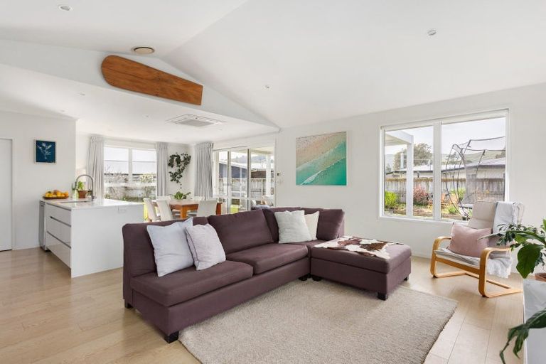 Photo of property in 6 Hamilton Drive, Wainui, Gisborne, 4010