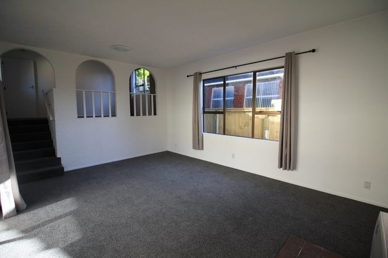 Photo of property in 21 Te Kiteroa Grove, Churton Park, Wellington, 6037