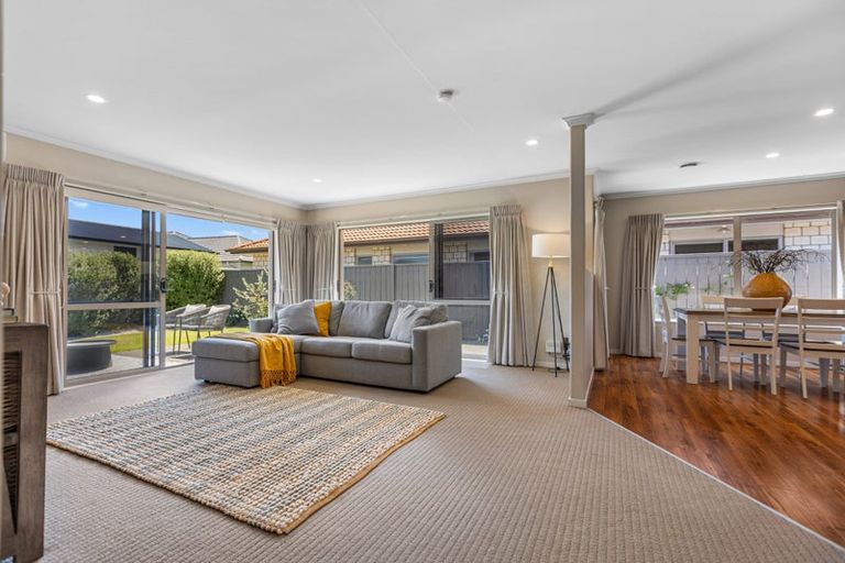 Photo of property in 34 Popata Close, Papamoa Beach, Papamoa, 3118