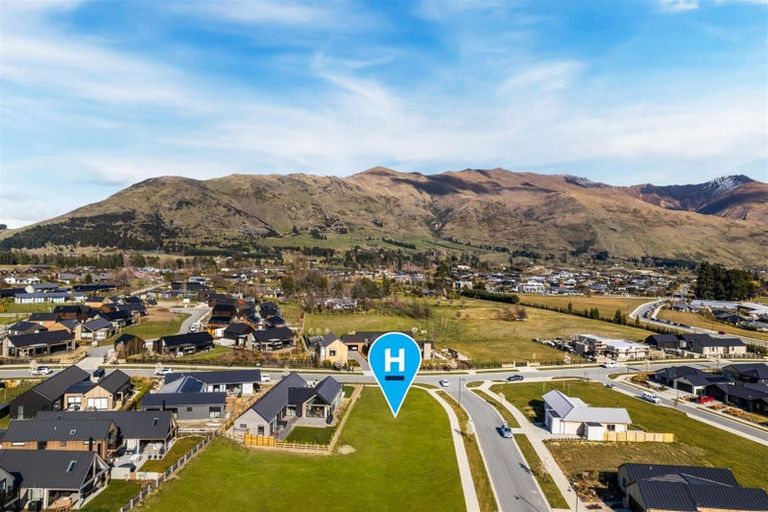 Photo of property in 9 Deans Drive, Wanaka, 9305