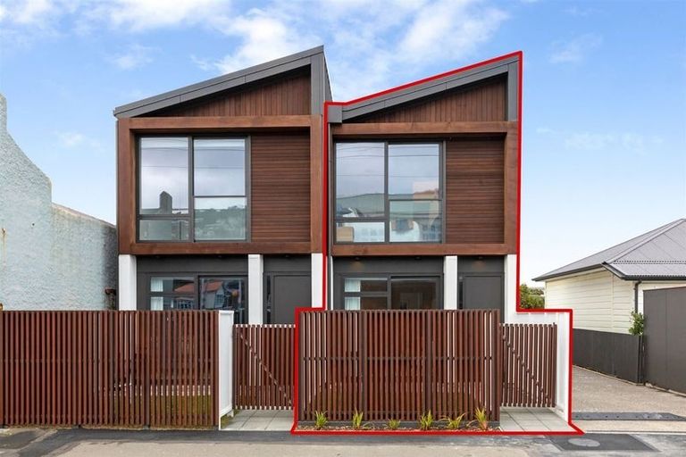 Photo of property in 149u1 Onepu Road, Lyall Bay, Wellington, 6022