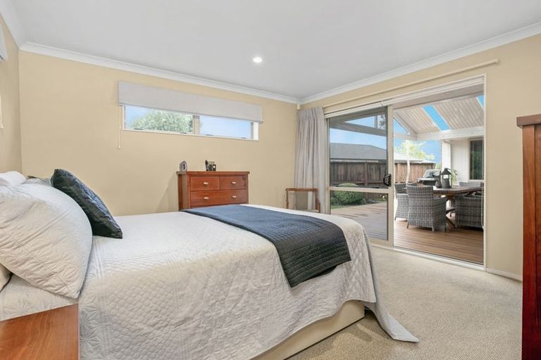 Photo of property in 64 Saint James Drive, Huntington, Hamilton, 3210