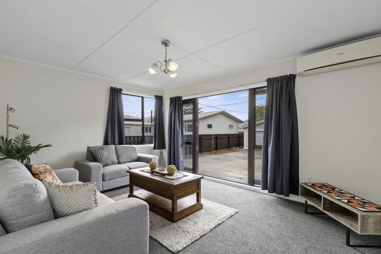 Photo of property in 104 Hewer Crescent, Naenae, Lower Hutt, 5011