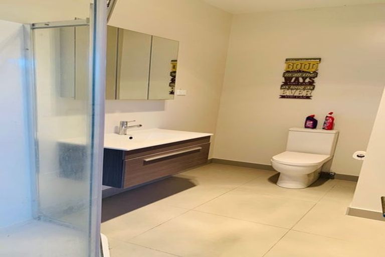 Photo of property in 36 Ray Small Drive, Papakura, 2110