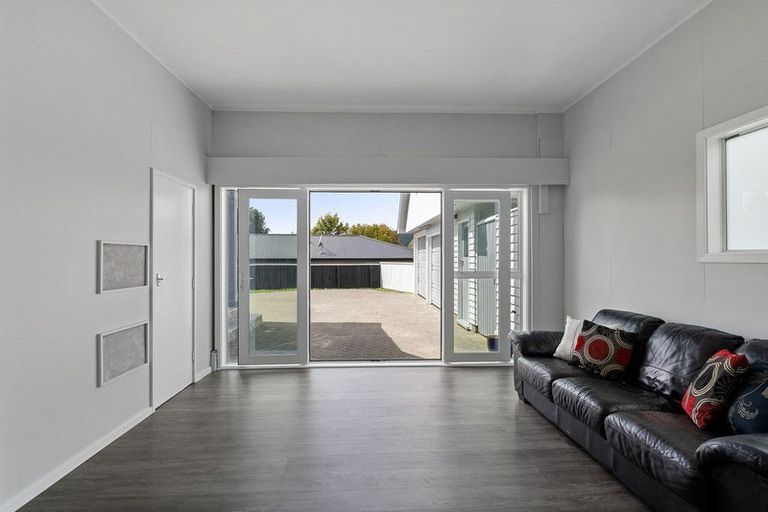Photo of property in 3 Gonville Street, Tawa, Wellington, 5028