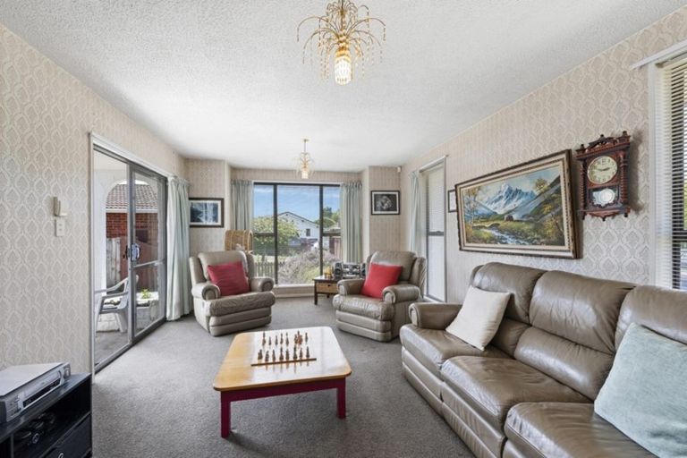 Photo of property in 23 Resolution Place, Bryndwr, Christchurch, 8053