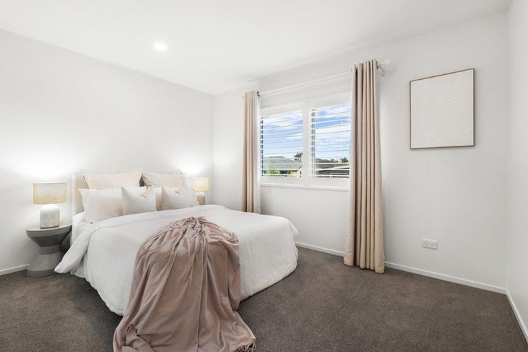 Photo of property in 94 Pohutukawa Parade, Riverhead, 0820