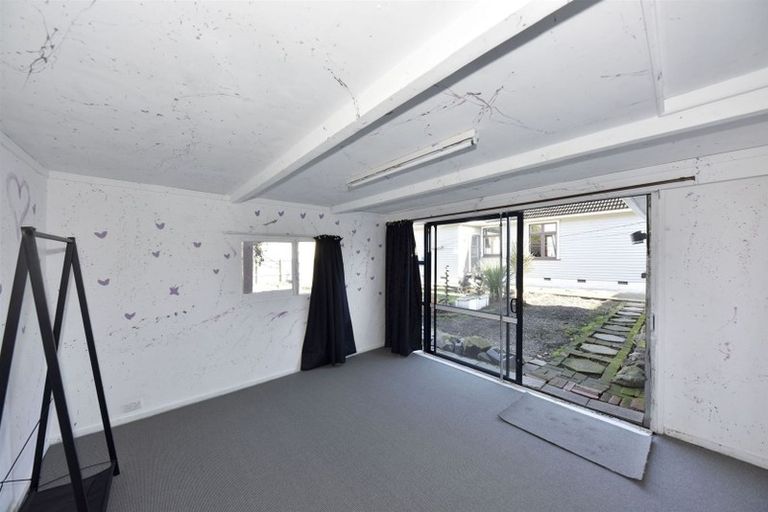 Photo of property in 146 Wainoni Road, Avondale, Christchurch, 8061