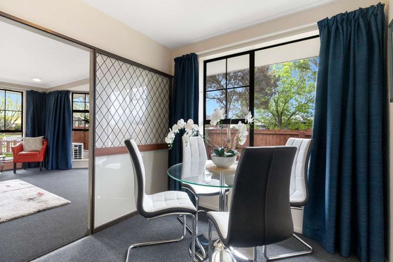 Photo of property in 37 Karnak Crescent, Russley, Christchurch, 8042