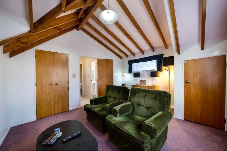 Photo of property in 2/62 Granville Drive, Massey, Auckland, 0614