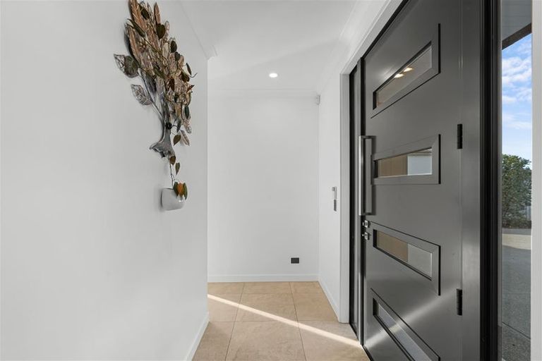 Photo of property in 1 Hinterland Drive, Prebbleton, 7604