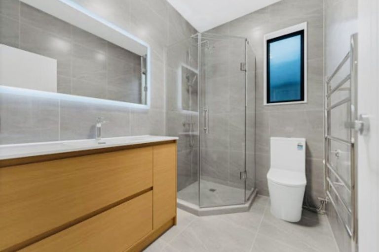 Photo of property in 11 Cronshaw Road, Karaka, Papakura, 2113