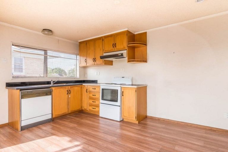 Photo of property in 170 Titirangi Road, New Lynn, Auckland, 0600