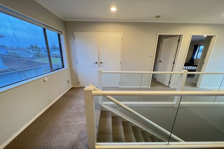 Photo of property in 37 Clover Drive, Henderson, Auckland, 0610