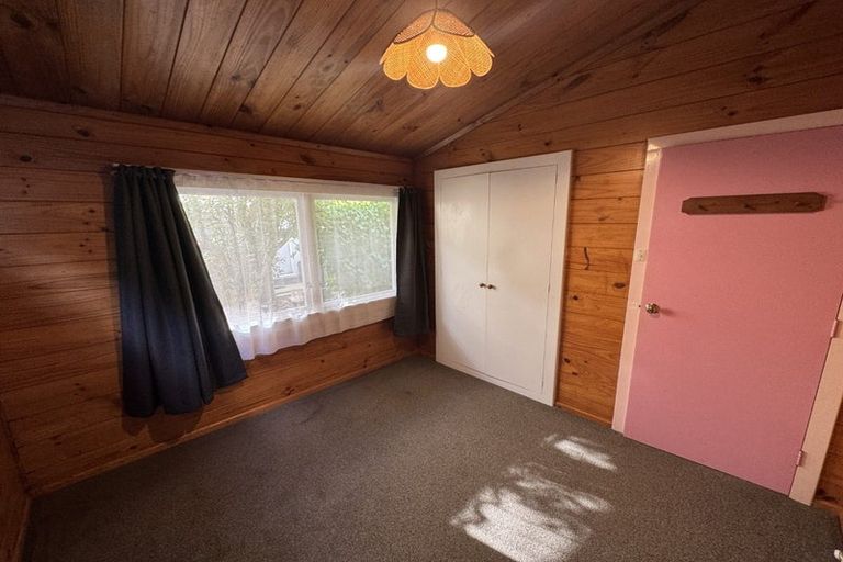 Photo of property in 9 Versailles Street, Karori, Wellington, 6012