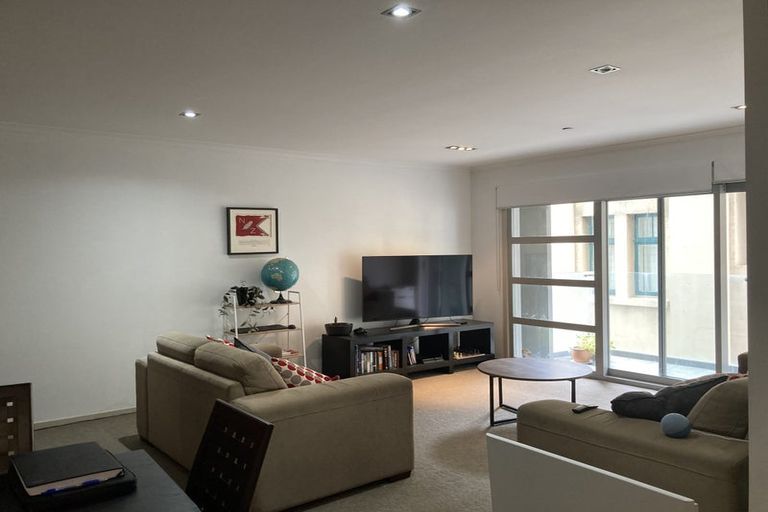 Photo of property in Bellagio Apartments, 3c/39 Taranaki Street, Te Aro, Wellington, 6011