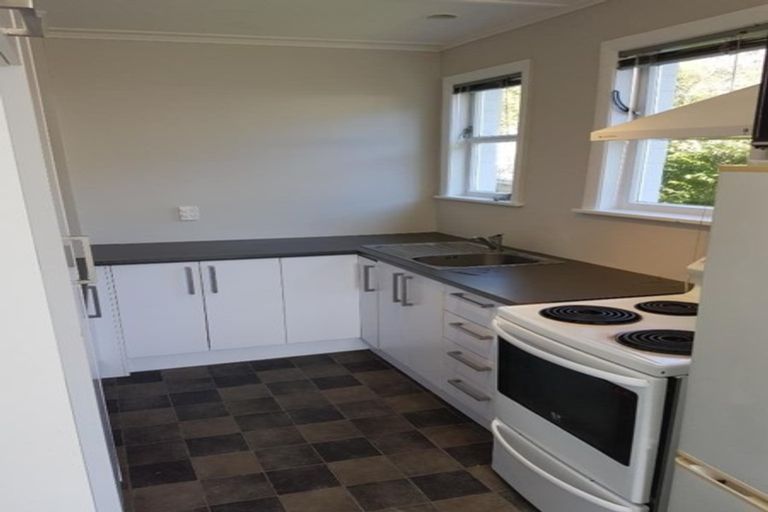 Photo of property in 28 Judd Crescent, Naenae, Lower Hutt, 5011