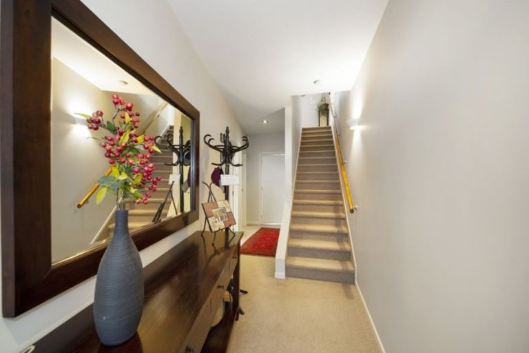 Photo of property in 24d Jellicoe Drive, Hamilton East, Hamilton, 3216