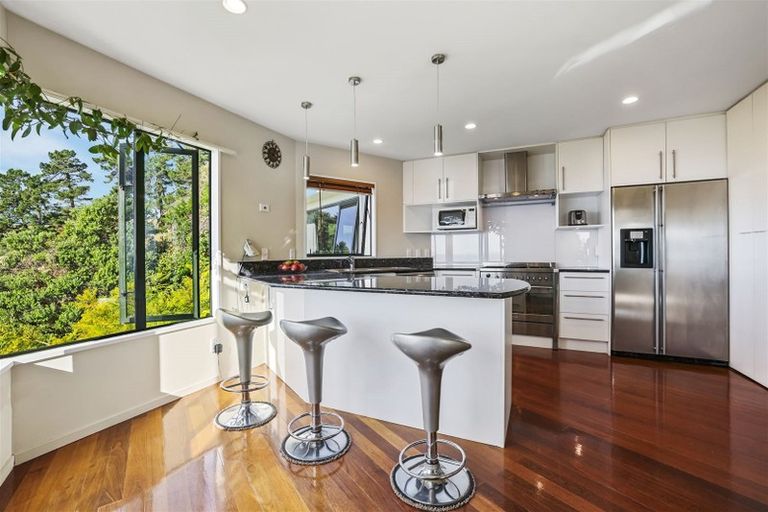 Photo of property in 139 Moncks Spur Road, Redcliffs, Christchurch, 8081