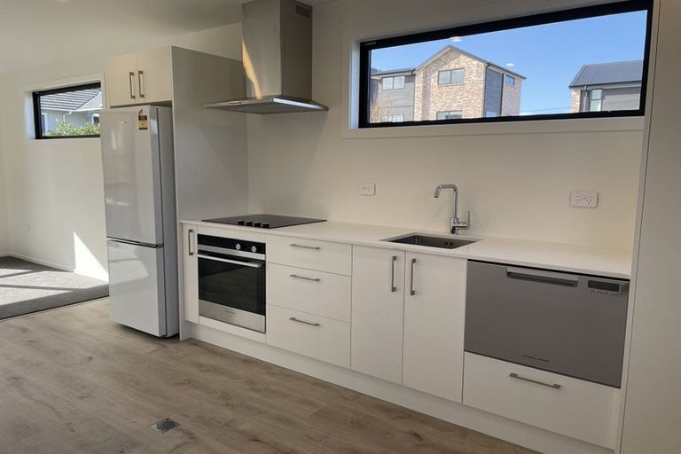 Photo of property in 1/63 Taikata Road, Te Atatu Peninsula, Auckland, 0610