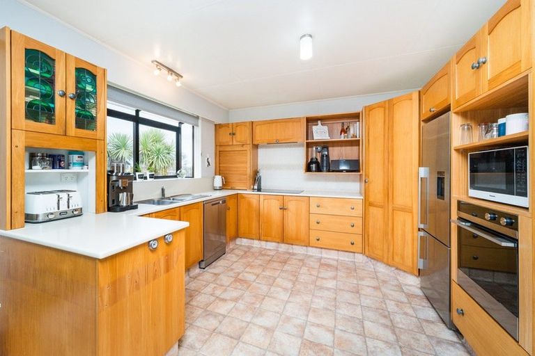 Photo of property in 32 Shelton Place, Feilding, 4702