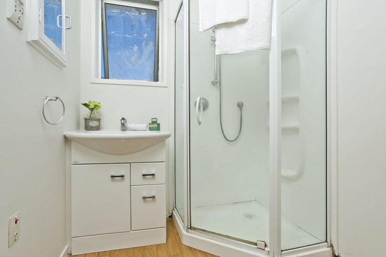 Photo of property in 46 Castleton Street, Birkdale, Auckland, 0626