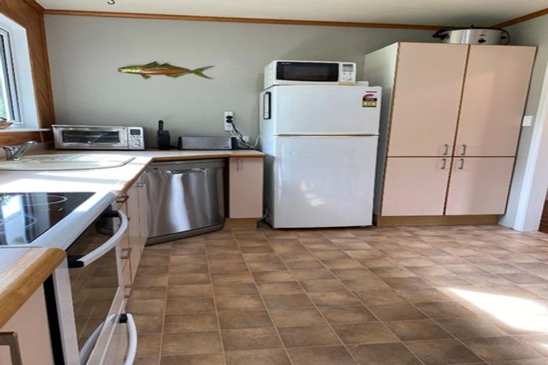 Photo of property in 99 Kenmore Street, Newlands, Wellington, 6037