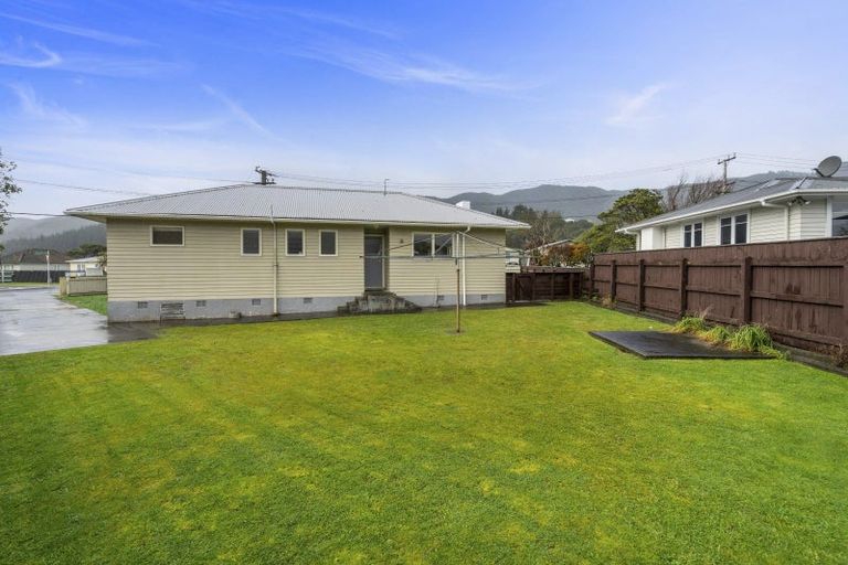 Photo of property in 40 Norfolk Street, Wainuiomata, Lower Hutt, 5014