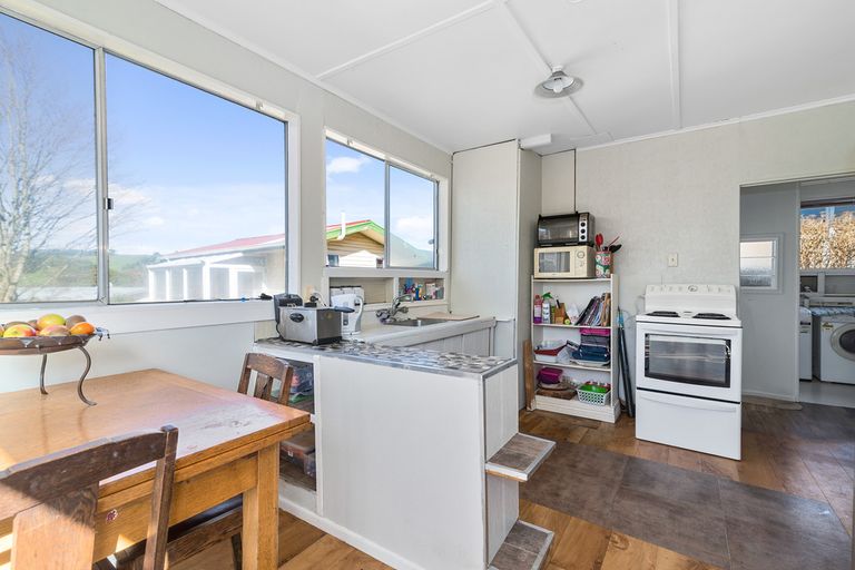 Photo of property in 360 Clayton Road, Pukehangi, Rotorua, 3015