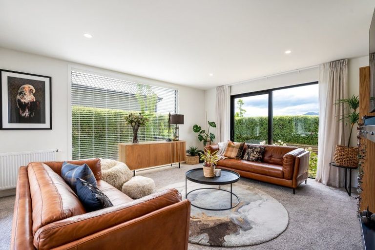 Photo of property in 29 Mount Nicholas Avenue, Wanaka, 9305