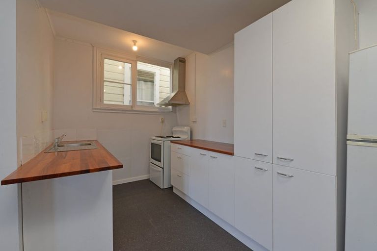 Photo of property in 70 Fairlie Terrace, Kelburn, Wellington, 6021