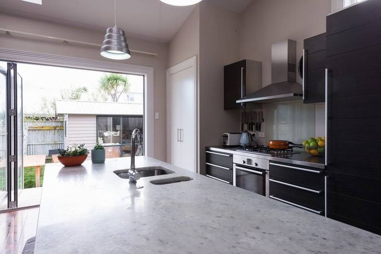 Photo of property in 160 Daniell Street, Newtown, Wellington, 6021