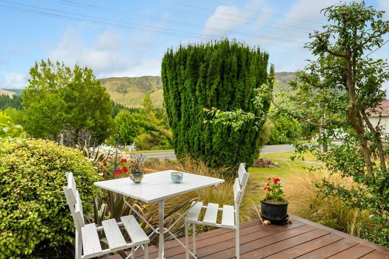 Photo of property in 19 The Terrace, Garston, Athol, 9793