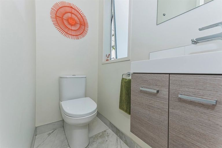 Photo of property in 62 Station Street, Hobsonville, Auckland, 0616