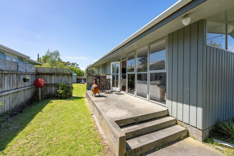 Photo of property in 50 Tasman Road, Otaki Beach, Otaki, 5512