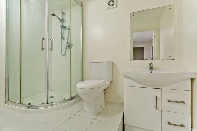 Photo of property in 54 Stanley Road, Glenfield, Auckland, 0629