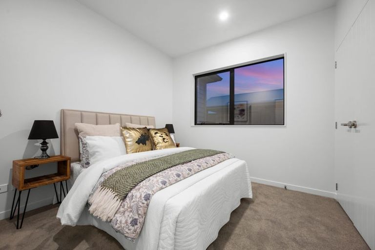 Photo of property in 7 Awa Avenue, Helensville, 0800